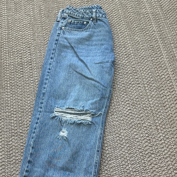 Distressed Blue Jeans - Picture 5 of 11